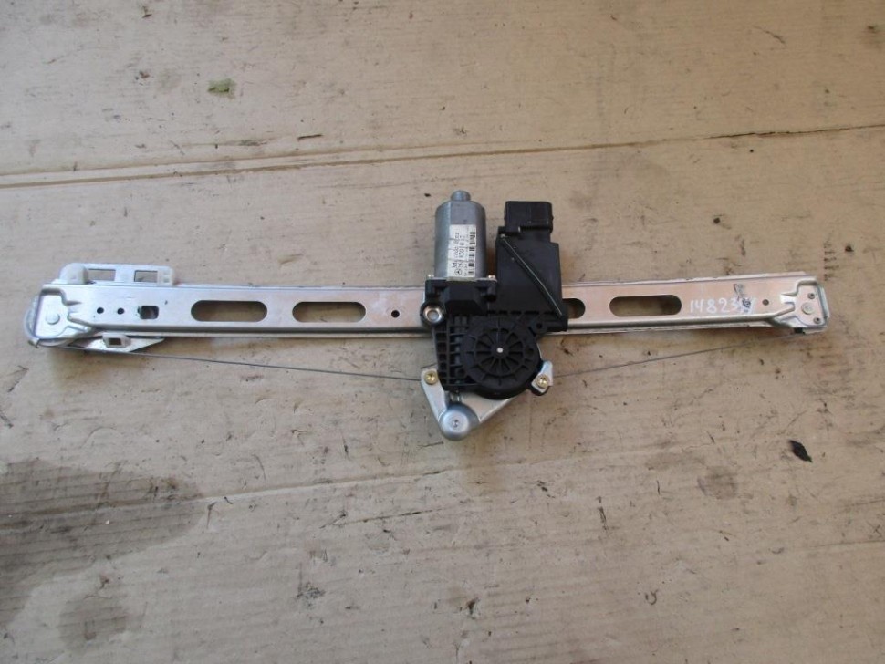 Стеклоподъемник передний правый MERCEDES-BENZ A-класс W168 рестайлинг (2001 - 2004) фото 1 — Разборка Мерседес
