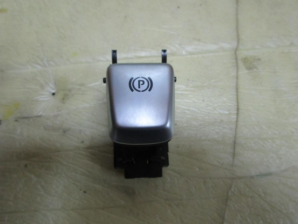 Кнопка ручника MERCEDES-BENZ E-класс W213/S213/C238/A238 (2016 - 2021) фото 1 — Разборка Мерседес