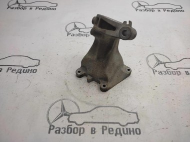 Лапа правая MERCEDES-BENZ E-класс W211/S211 (2002 - 2006) — Разборка Мерседес