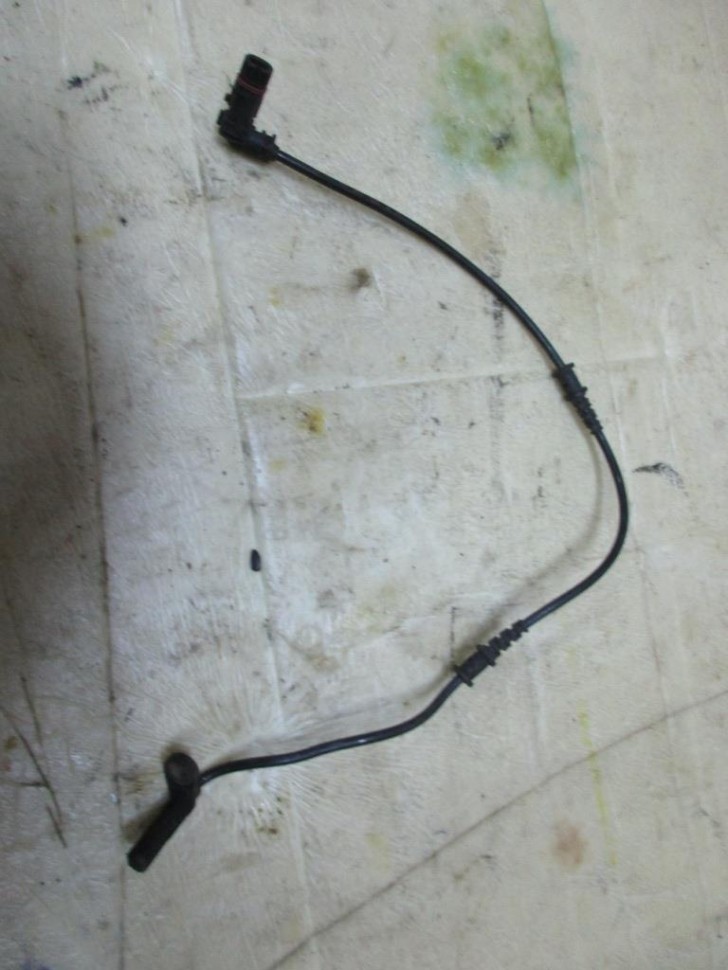 Датчик ABS MERCEDES-BENZ C-класс W203/S203/CL203 (2000 - 2004) фото 1 — Разборка Мерседес