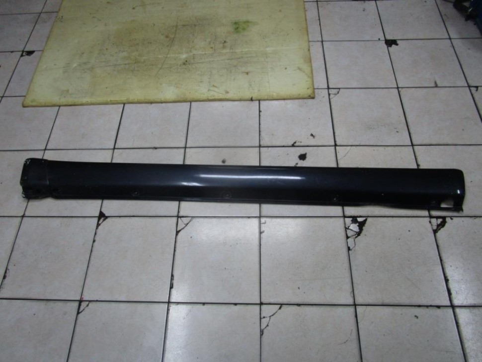 Порог пластиковый левый MERCEDES-BENZ M-класс W163 рестайлинг (2001 - 2005) фото 1 — Разборка Мерседес