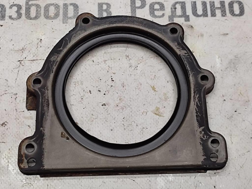 Крышка заднего сальника коленвала MERCEDES-BENZ Sprinter W906 (2006 - 2019) фото 1 — Разборка Мерседес