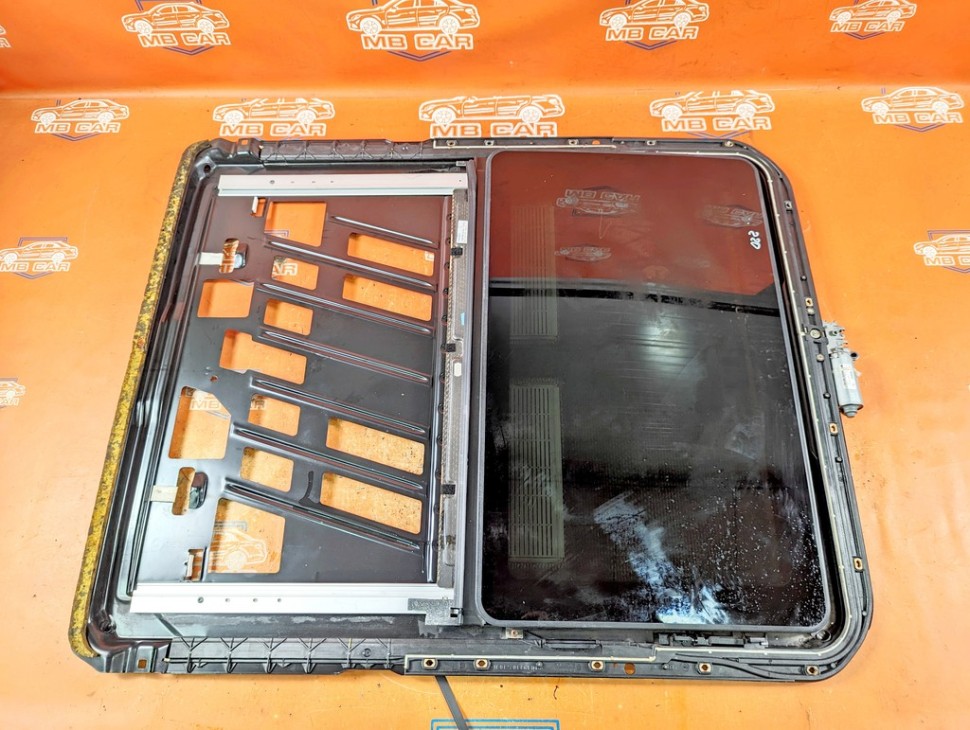 Люк сдвижной MERCEDES-BENZ S-класс W220 рестайлинг (2002 - 2005) фото 1 — Разборка Мерседес