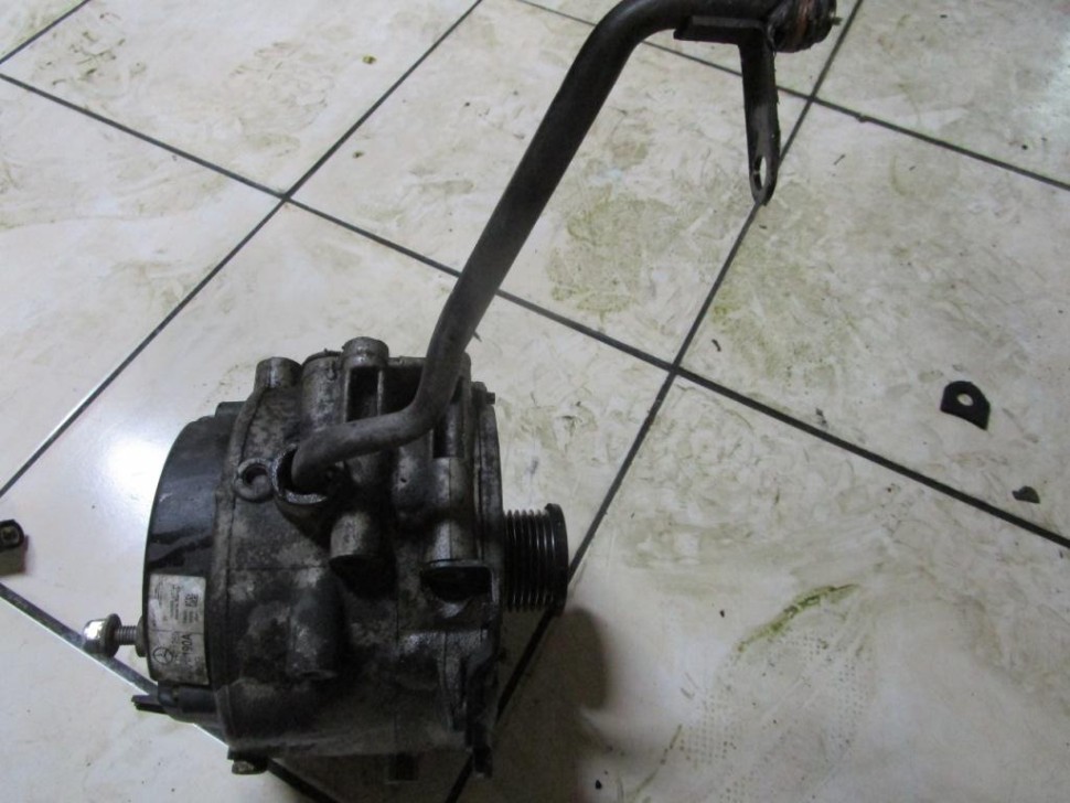 Генератор MERCEDES-BENZ C-класс W203/S203/CL203 (2000 - 2004) фото 1 — Разборка Мерседес