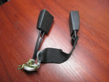 Замок ремня безопасности MERCEDES-BENZ E-класс W210/S210 (1995 - 1999) — Разборка Мерседес