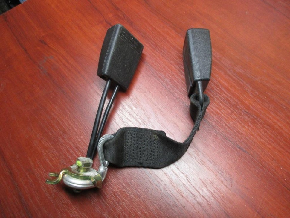 Замок ремня безопасности MERCEDES-BENZ E-класс W210/S210 (1995 - 1999) фото 1 — Разборка Мерседес