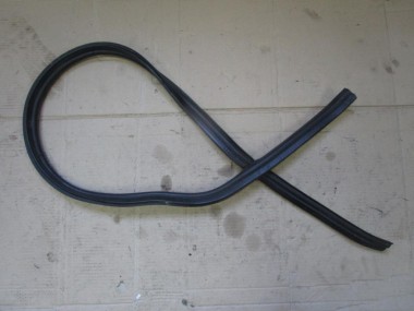 Уплотнитель моторного отсека MERCEDES-BENZ E-класс W211/S211 (2002 - 2006) — Разборка Мерседес