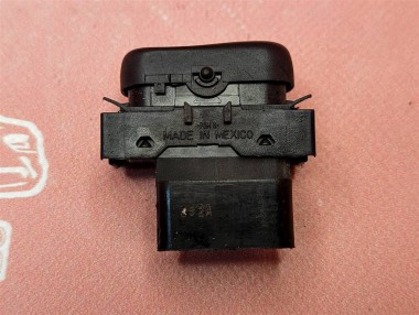 Кнопка обогрева сидений MERCEDES-BENZ M-класс W163 (1997 - 2001) — Разборка Мерседес