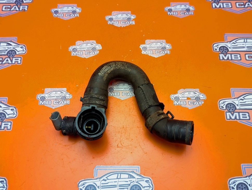 Патрубок ОЖ MERCEDES-BENZ E-класс W213/S213/C238/A238 (2016 - 2021) фото 1 — Разборка Мерседес