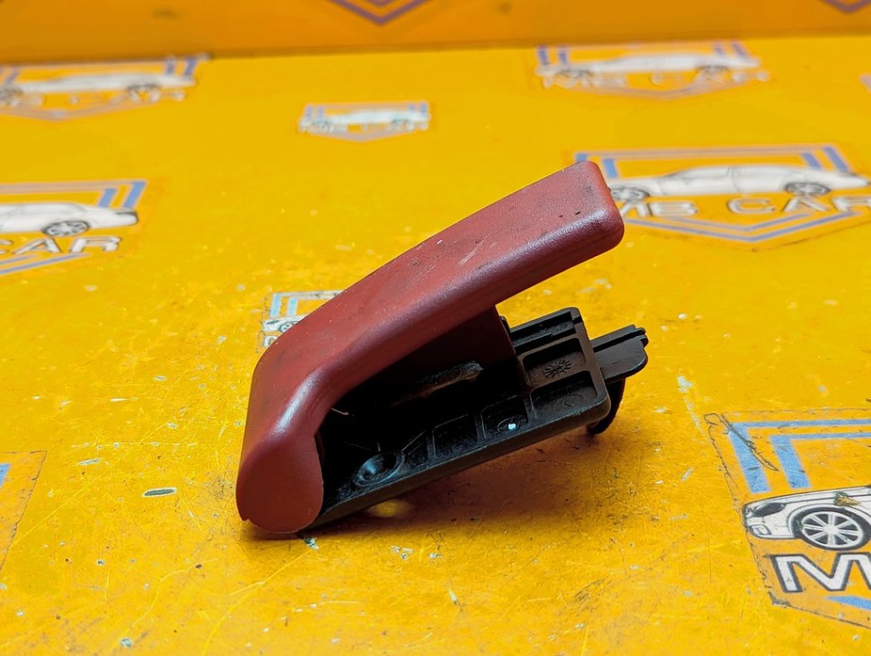 Ручка открытия капота MERCEDES-BENZ E-класс W210/S210 рестайлинг (1999 - 2003) E 200 2.0 MT (163 л.с.) фото 1 &mdash; Разборка Мерседес