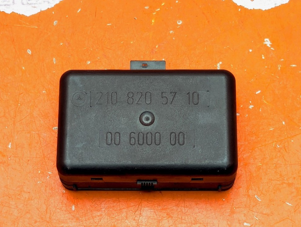 Датчик дождя и света MERCEDES-BENZ S-класс W220 (1998 - 2005) фото 1 &mdash; Разборка Мерседес