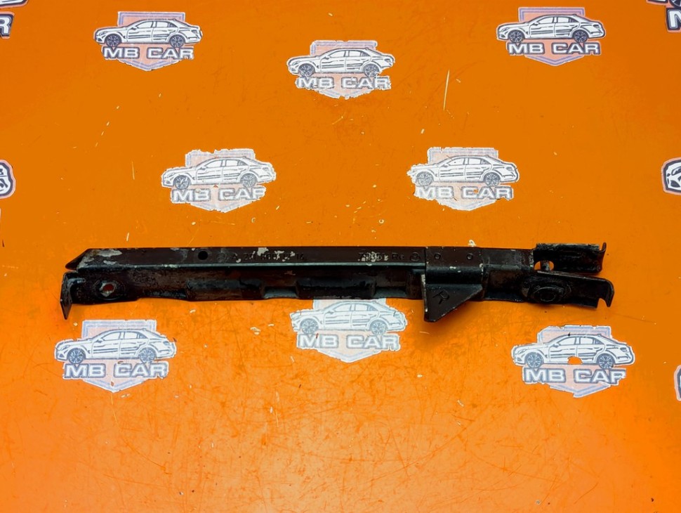 Кронштейн крепления бампера MERCEDES-BENZ E-класс W211/S211 (2002 - 2006) фото 1 — Разборка Мерседес