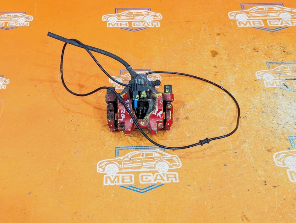 Суппорт задний правый MERCEDES-BENZ C-класс W204/S204/С204 рестайлинг (2011 - 2015) фото 1 — Разборка Мерседес