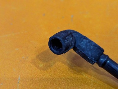 Трубка вентиляции картерных газов MERCEDES-BENZ E-класс W211/S211 (2002 - 2006) — Разборка Мерседес