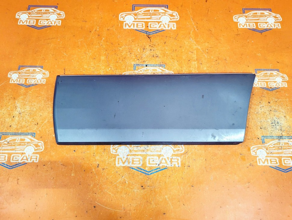 Молдинг двери MERCEDES-BENZ E-класс W124/S124/C124/A124 (1984 - 1997) фото 1 — Разборка Мерседес