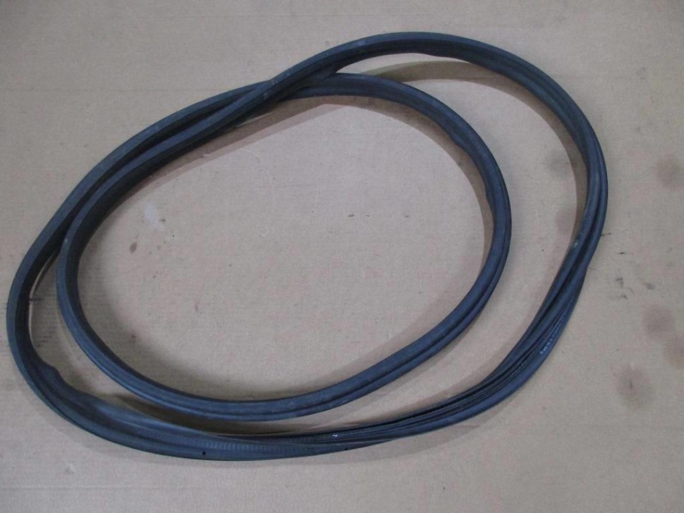 Уплотнитель крышки багажника MERCEDES-BENZ GLC-класс X253 (2015 - 2019) фото 1 — Разборка Мерседес