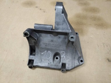 Кронштейн компрессора кондиционера MERCEDES-BENZ W124 W124/S124/C124/A124 (1984 - 1993) — Разборка Мерседес