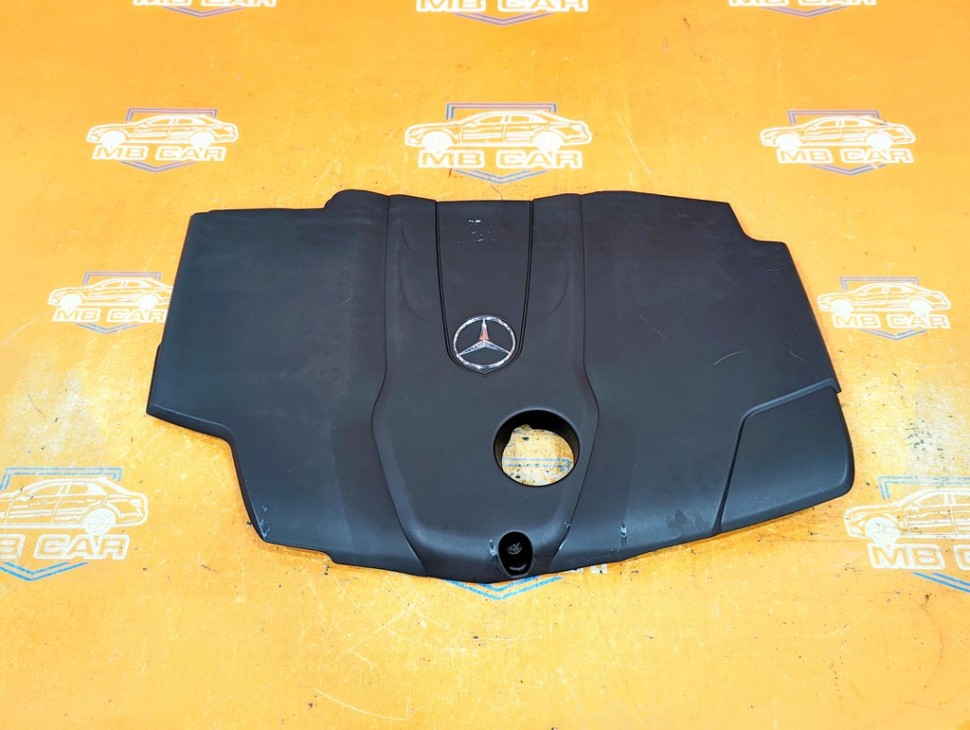 Крышка двигателя декоративная MERCEDES-BENZ C-класс W205/S205/C205/A205 (2014 - 2018) фото 1 — Разборка Мерседес