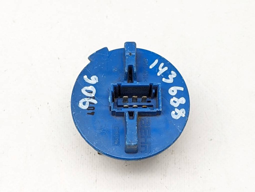 Реле моторчика печки MERCEDES-BENZ Sprinter W906 (2006 - 2019) фото 1 — Разборка Мерседес