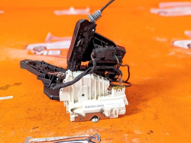 Замок двери передней левой MERCEDES-BENZ M-класс W164 рестайлинг (2008 - 2011) &mdash; Разборка Мерседес