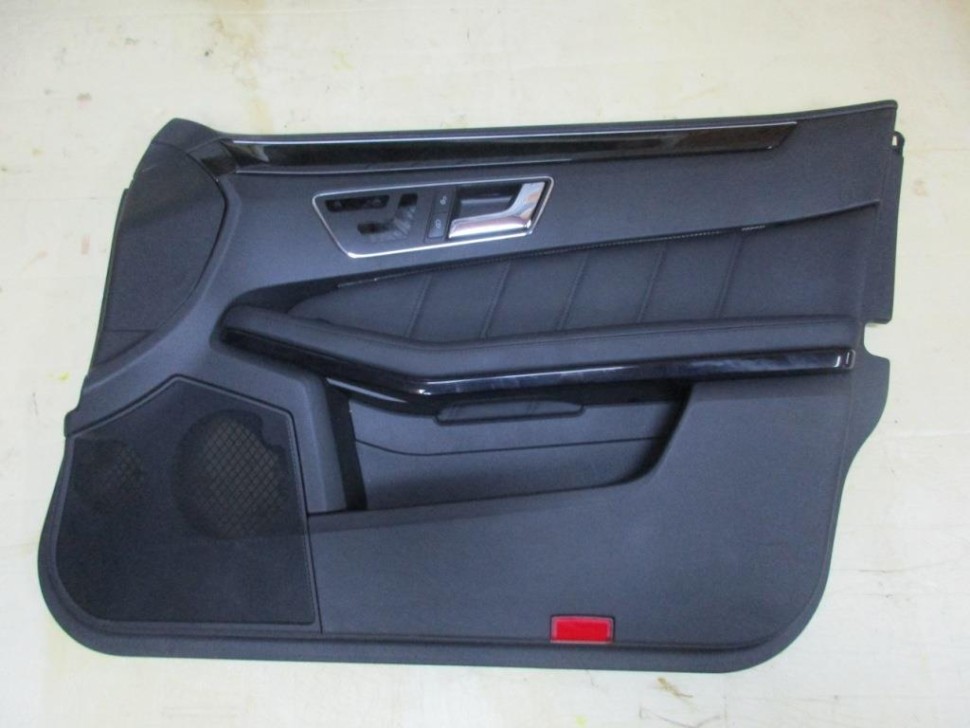 Карта двери передняя правая MERCEDES-BENZ E-класс W212/S212/C207/A207 (2009 - 2013) фото 1 — Разборка Мерседес