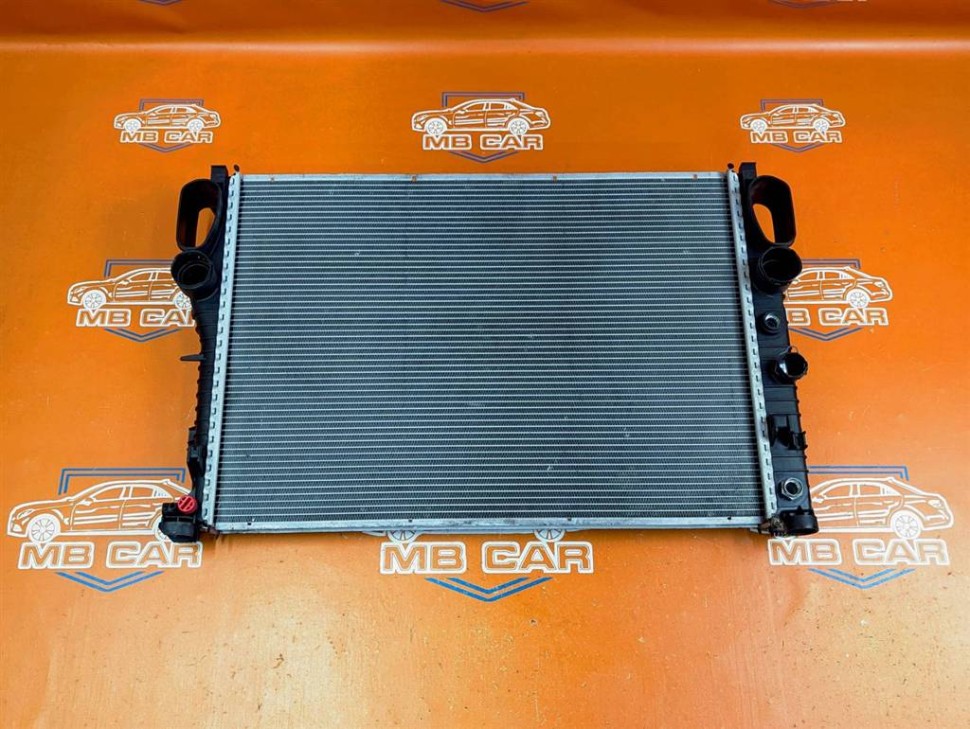 Радиатор MERCEDES-BENZ E-класс W211/S211 (2002 - 2006) фото 1 &mdash; Разборка Мерседес