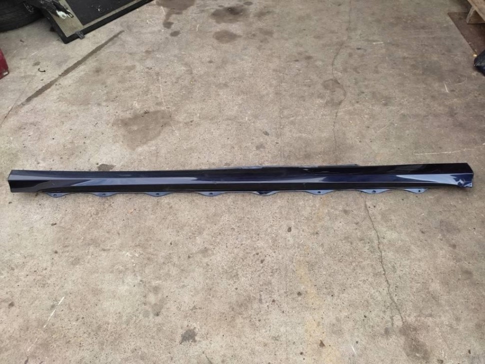 Порог пластиковый левый MERCEDES-BENZ R-класс W251 (2005 - 2007) фото 1 — Разборка Мерседес