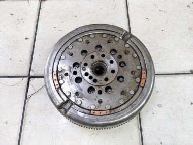 Маховик МКПП MERCEDES-BENZ CLA-класс C117/X117 (2013 - 2016) — Разборка Мерседес