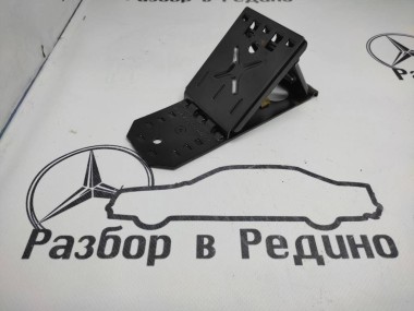 Противооткатный упор MERCEDES-BENZ R-класс W251 (2005 - 2007) — Разборка Мерседес