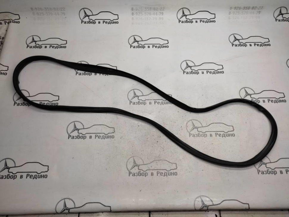 Уплотнитель крышки багажника MERCEDES-BENZ S-класс W220 (1998 - 2005) фото 1 — Разборка Мерседес