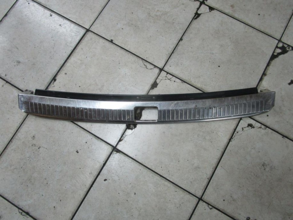 Накладка замка багажника MERCEDES-BENZ C-класс W203/S203/CL203 рестайлинг (2004 - 2008) фото 1 — Разборка Мерседес