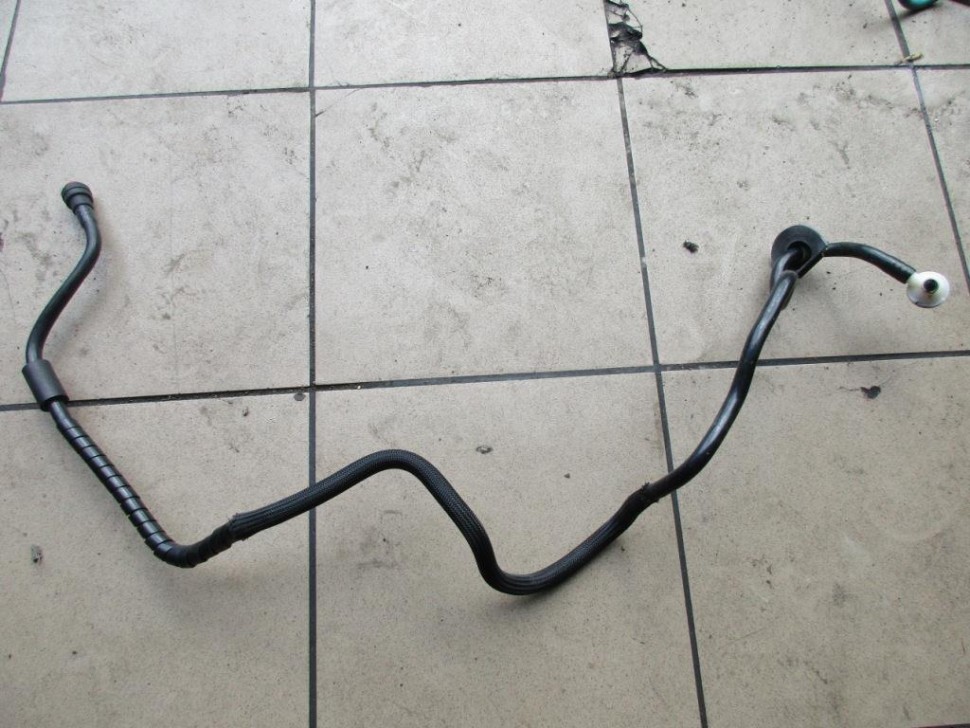 Трубка вакуумная MERCEDES-BENZ C-класс W203/S203/CL203 рестайлинг (2004 - 2008) фото 1 — Разборка Мерседес