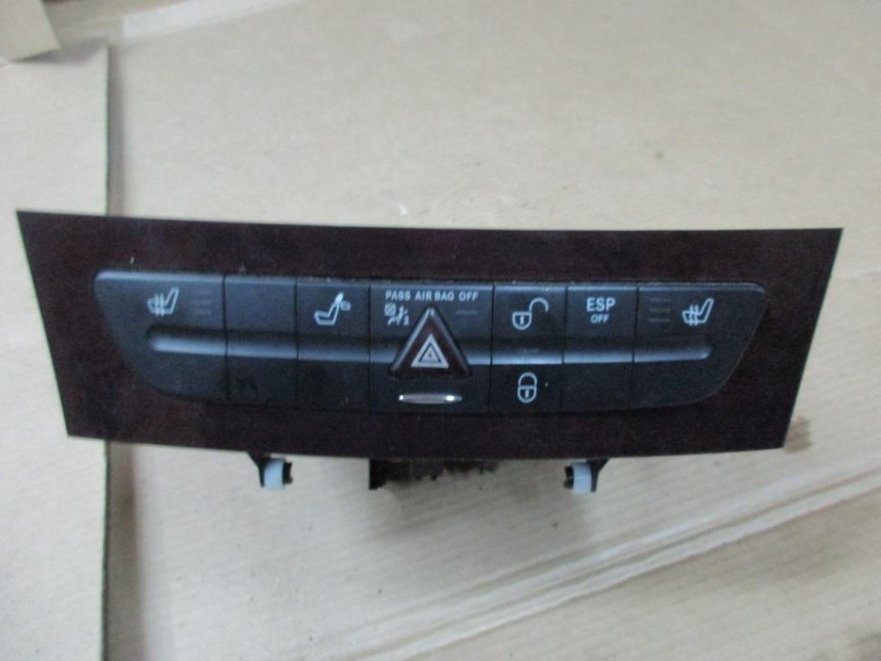 Чейнджер MERCEDES-BENZ E-класс W211/S211 (2002 - 2006) фото 1 — Разборка Мерседес