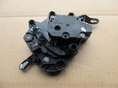 Сервоприводы печки MERCEDES-BENZ C-класс W205/S205/C205/A205 (2014 - 2018) — Разборка Мерседес