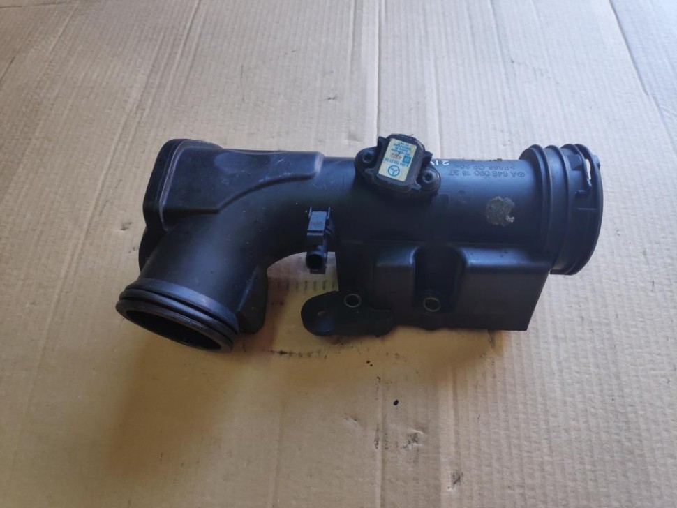 Патрубок воздушный MERCEDES-BENZ Vito W639 (2003 - 2010) фото 1 — Разборка Мерседес