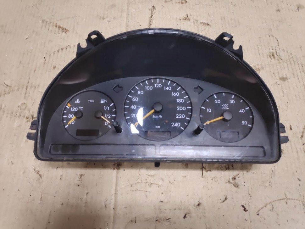 Щиток приборов MERCEDES-BENZ M-класс W163 рестайлинг (2001 - 2005) фото 1 — Разборка Мерседес