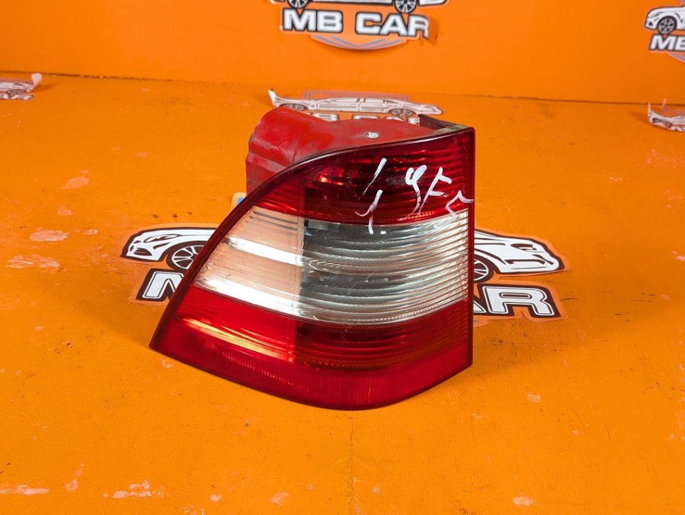 Фонарь задний левый MERCEDES-BENZ M-класс W163 рестайлинг (2001 - 2005) фото 1 &mdash; Разборка Мерседес