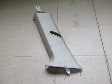 Накладка задней стойки MERCEDES-BENZ R-класс W251 (2005 - 2007) — Разборка Мерседес