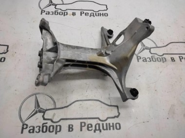 Кронштейн интеркуллера MERCEDES-BENZ E-класс W213/S213/C238/A238 (2016 - 2021) — Разборка Мерседес