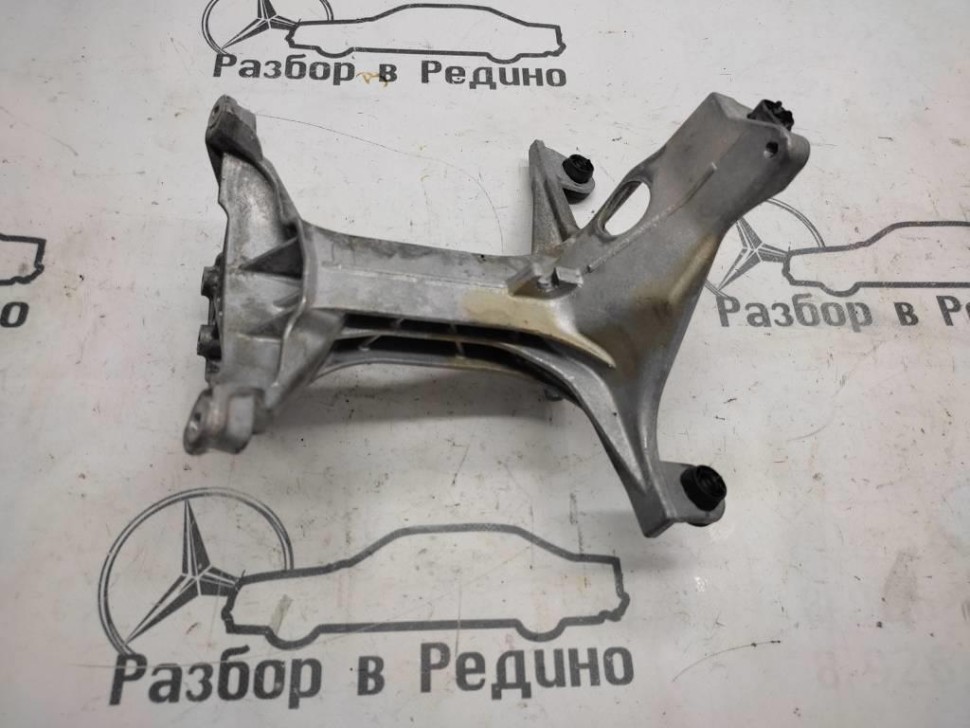 Кронштейн интеркуллера MERCEDES-BENZ E-класс W213/S213/C238/A238 (2016 - 2021) фото 1 — Разборка Мерседес