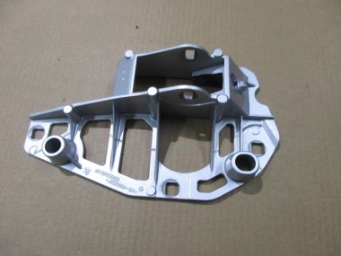 Кронштейн MERCEDES-BENZ C-класс W205/S205/C205/A205 (2014 - 2018) — Разборка Мерседес