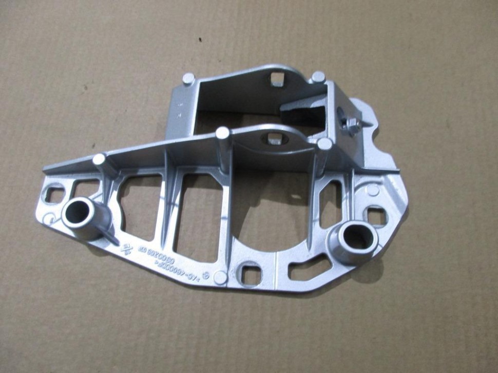 Кронштейн MERCEDES-BENZ C-класс W205/S205/C205/A205 (2014 - 2018) фото 1 — Разборка Мерседес