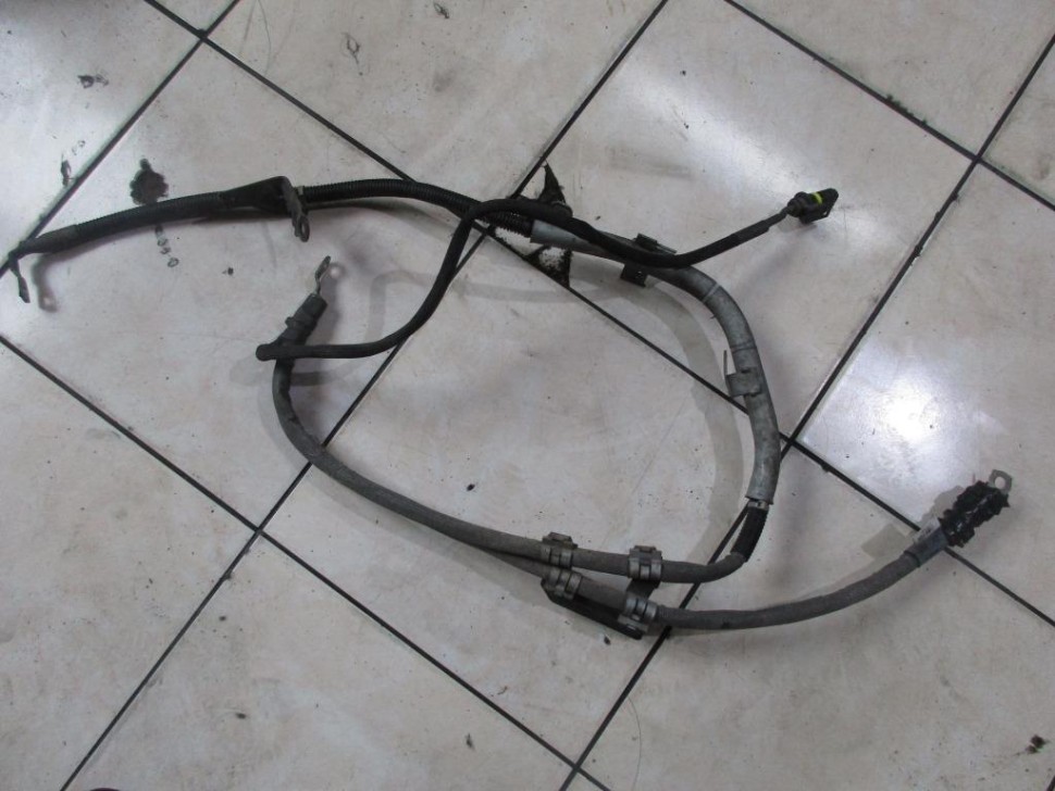 Провод генератора MERCEDES-BENZ CLS-класс C219 рестайлинг (2008 - 2010) фото 1 — Разборка Мерседес