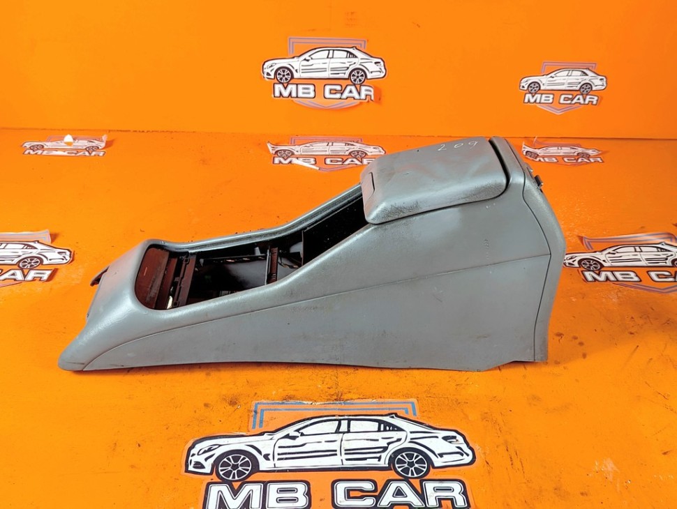 Подлокотник MERCEDES-BENZ M-класс W163 рестайлинг (2001 - 2005) фото 1 &mdash; Разборка Мерседес