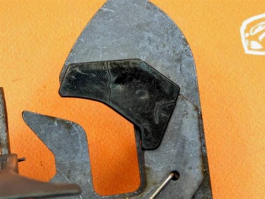 Замок капота MERCEDES-BENZ E-класс W211/S211 (2002 - 2006) — Разборка Мерседес