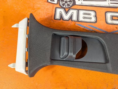 Накладка средней стойки MERCEDES-BENZ GLC-класс X253 (2015 - 2019) &mdash; Разборка Мерседес