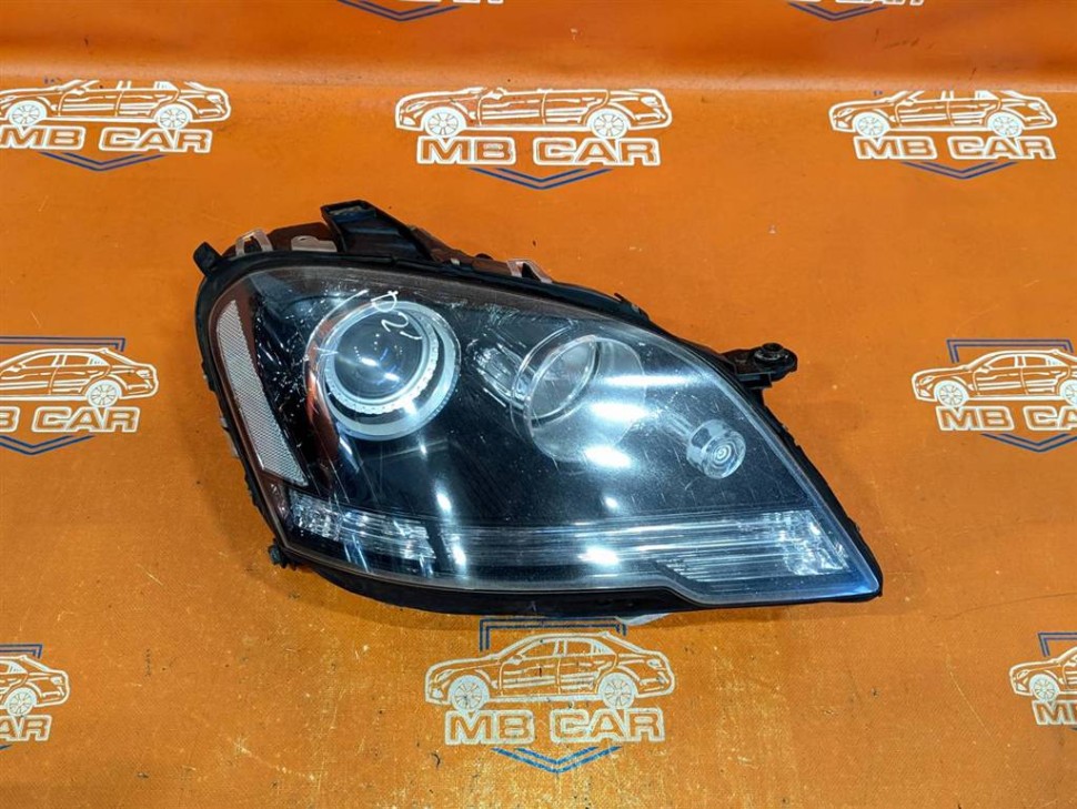 Фара правая MERCEDES-BENZ M-класс W164 рестайлинг (2008 - 2011) фото 1 — Разборка Мерседес