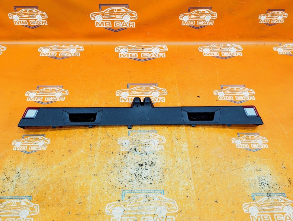 Накладка крышки багажника MERCEDES-BENZ C-класс W204/S204 (2006 - 2011) фото 1 &mdash; Разборка Мерседес