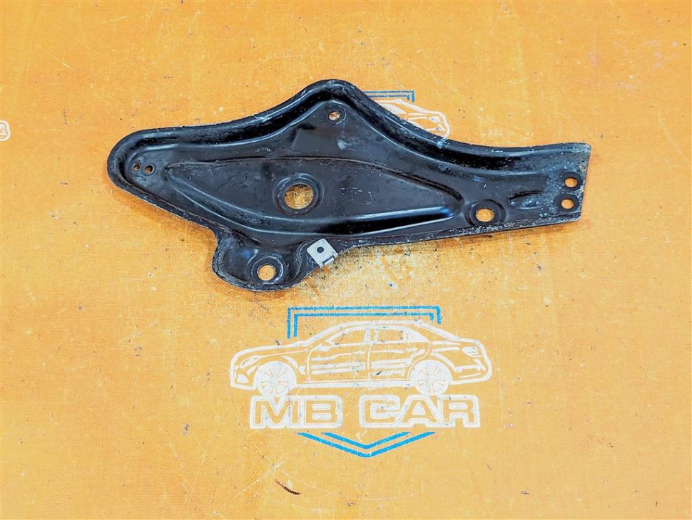 Кронштейн MERCEDES-BENZ GLE-класс Coupe C292 (2015 - 2019) фото 1 — Разборка Мерседес