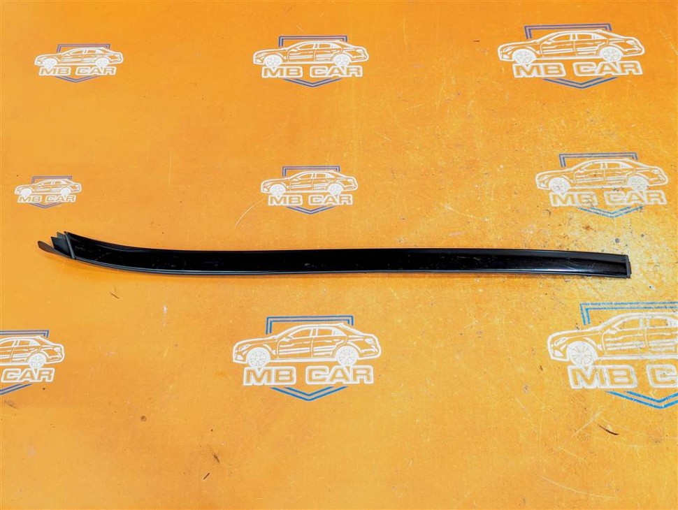 Молдинг лобового стекла MERCEDES-BENZ GLE-класс Coupe C292 (2015 - 2019) фото 1 — Разборка Мерседес